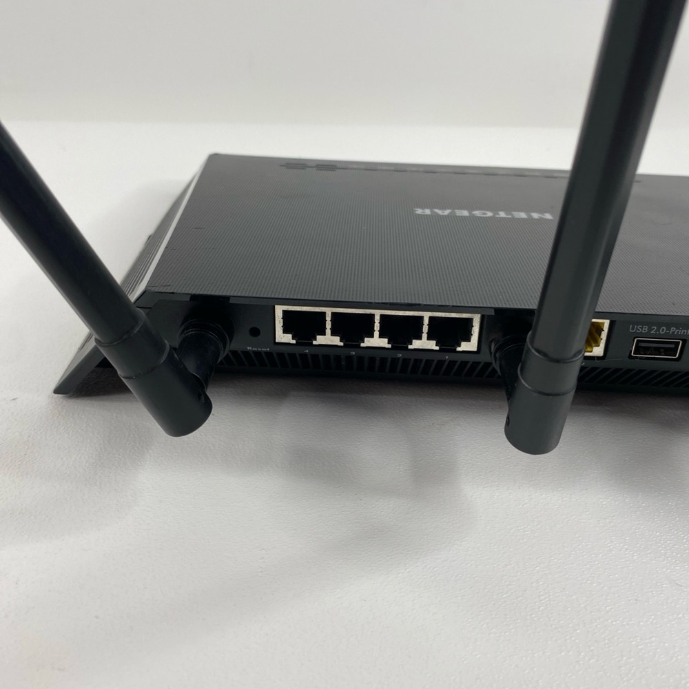 Netgear R6400v2 AC1750 Smart WiFi Router R6400 v2 - Picture 7 of 11